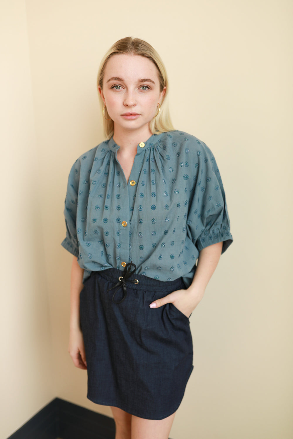Blue Cross Hatch Elastic Sleeve Top